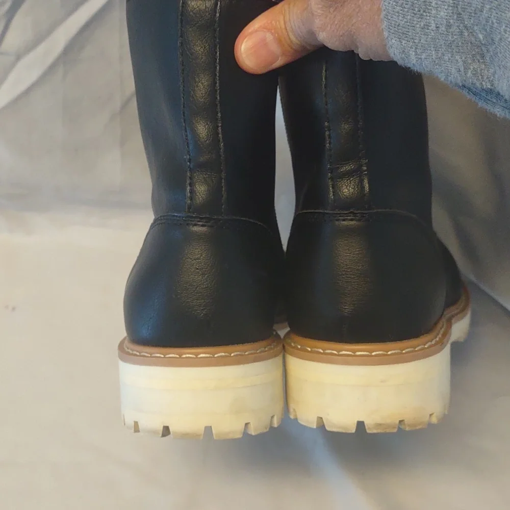 Oasis Society Women's Black Vegan Leather Combat Boots Size 7.5 Medium EUC - Picture 7 of 14